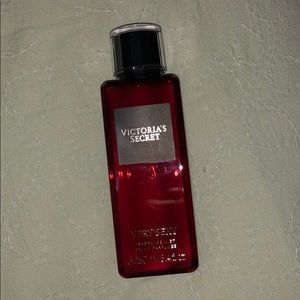 Victoria’s Secret very sexy fragrance mist